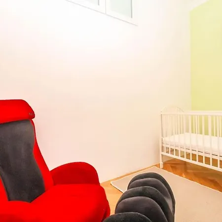 Veronika Apartment *